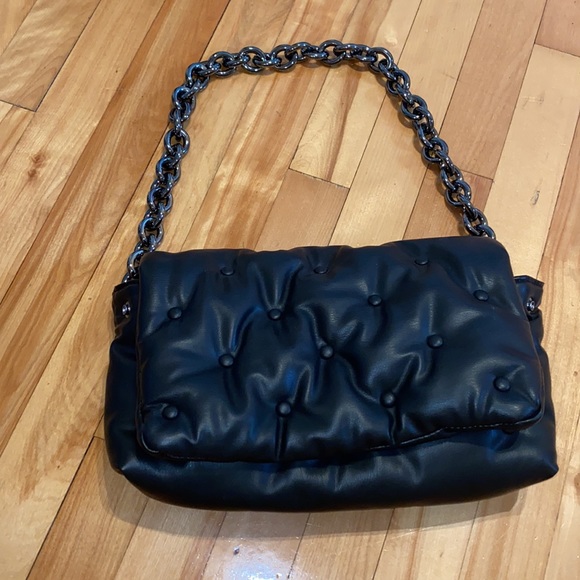 Quilted maxi black bag - Picture 2 of 3